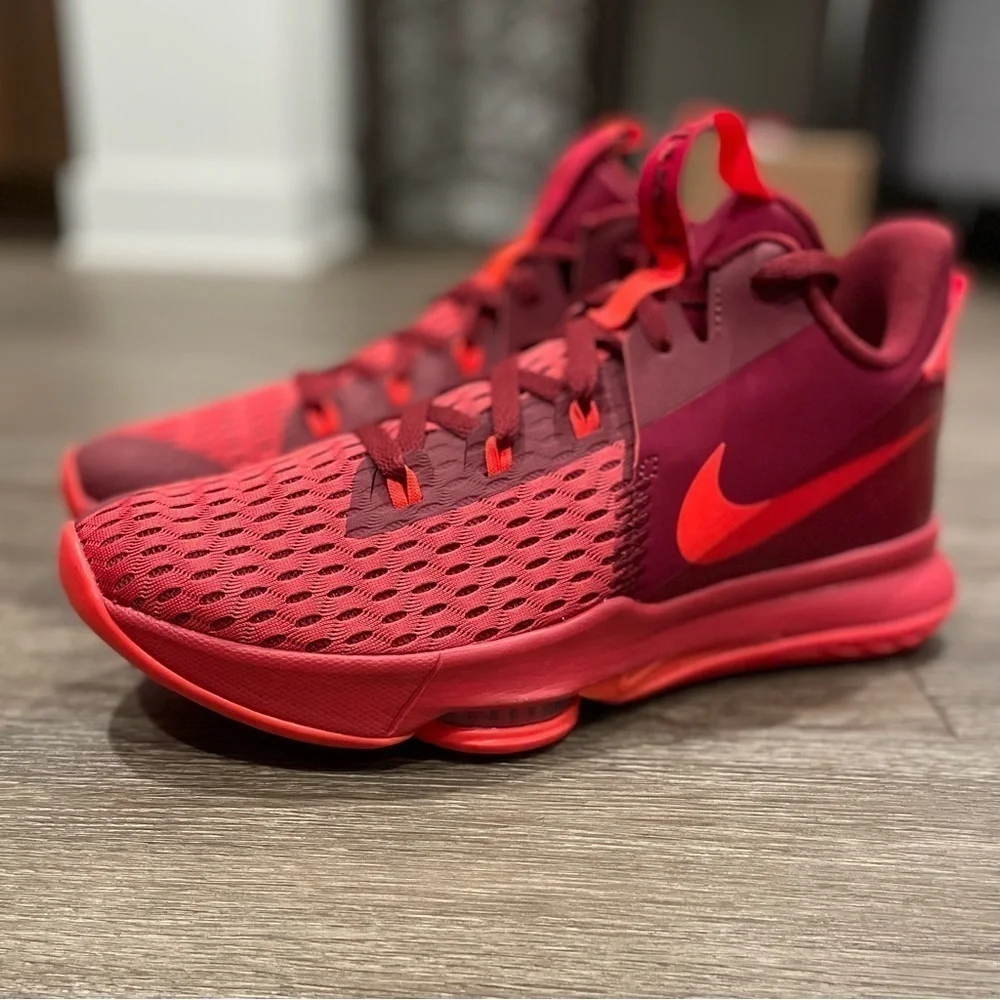 LeBron Witness 5 sz 11.5 Crimson Red